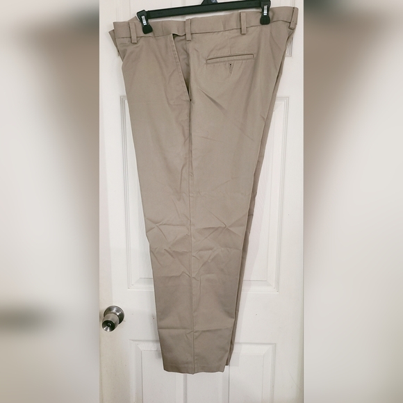 Dockers Mens Pants Beige Size 44x30 Signature Khaki Classic Fit Pre-owned - Picture 7 of 10